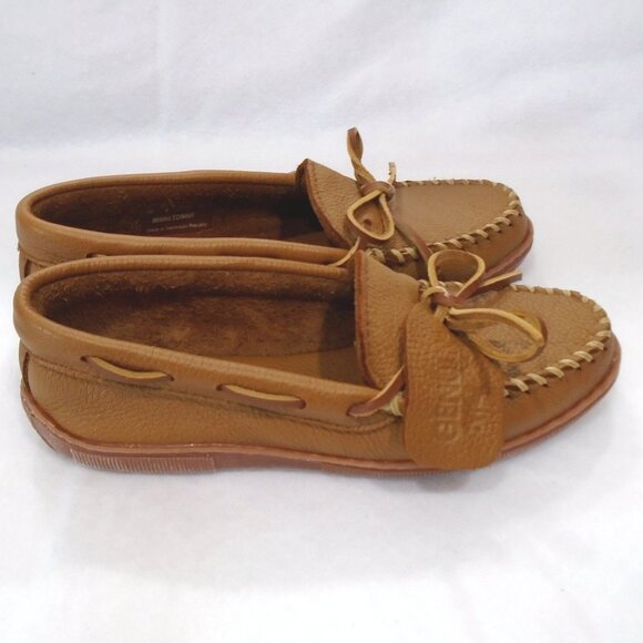 new MINNETONKA Moosehide Classic Mocassins Natural - never worn/no box - Picture 4 of 6